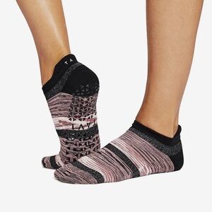 NEW TAVI Savvy Grip Socks Drift Size Medium Pilates Yoga Barre